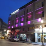 Şehir Merkezine yürüme mesafesinde yer alan otelimizin modern dış cephe görünümü.